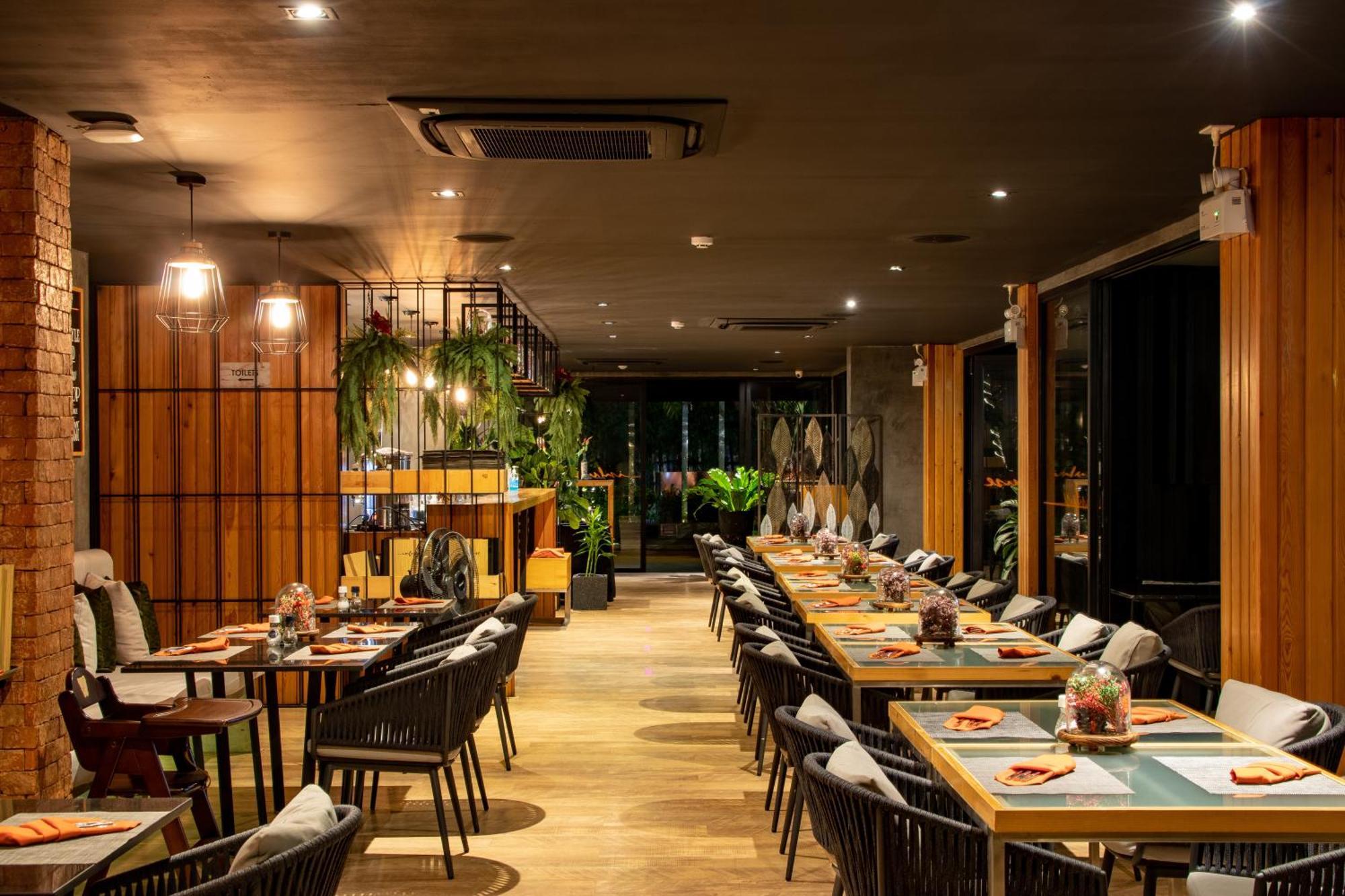 Diamond Resort Phuket Official Account Банг Тао Бийч Екстериор снимка